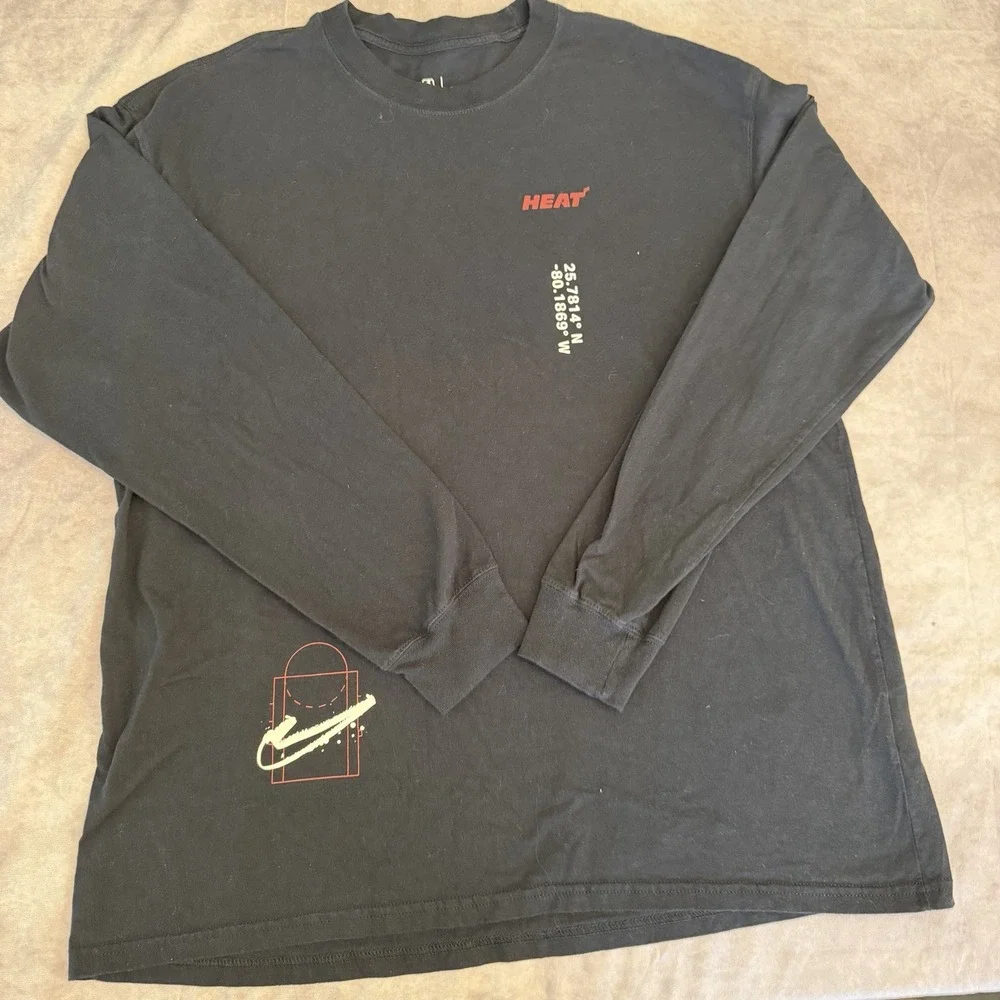 Nike Miami Heat Long Sleeve Tee‎ Black NBA Graphic Shirt Mens L